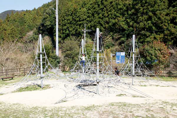 写真：中木庭ダム湖畔公園 やまびこ広場 3